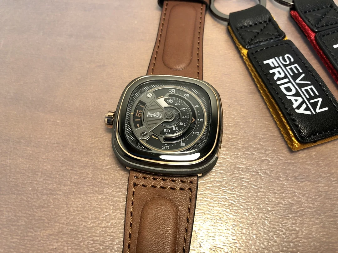SEVEN FRIDAY watch M2B/01 men  - Luxury Watch Holder For Men 评论和价格