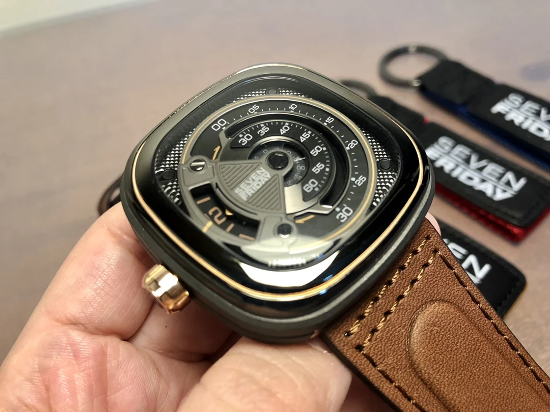 SEVEN FRIDAY watch M2B/01 men  - Luxury Watch Holder For Men 评论和价格